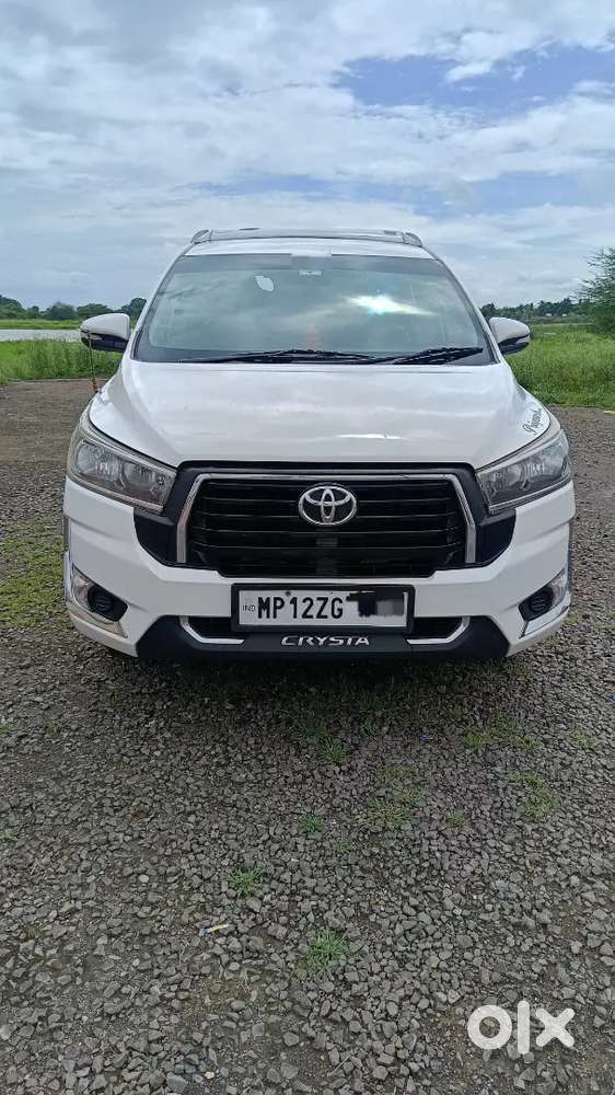 Toyota Innova Crysta 2016 Diesel Well Maintained Dec Ka Model Hai
