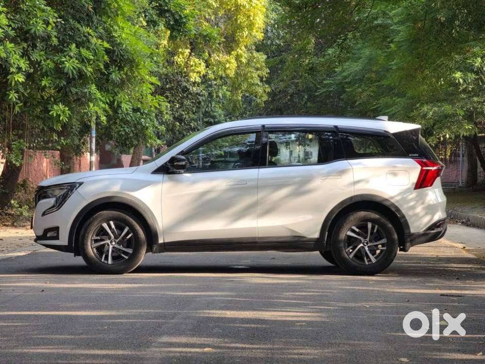 Mahindra Xuv700 2.0 Ax 5 Petrol Mt 7 Str, 2022, Petrol
