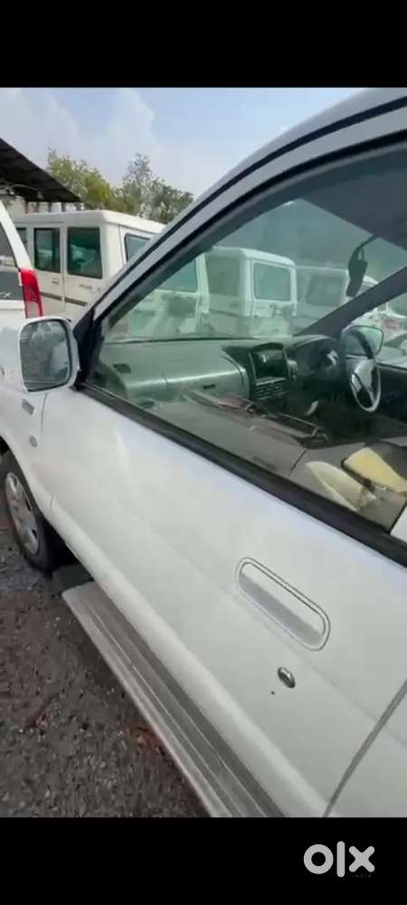 Chevrolet Tavera Neo 2015 Model