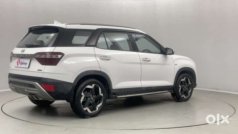 Hyundai Alcazar 1.5 Tdct Signature (o) 7s Petrol, 2023, Petrol