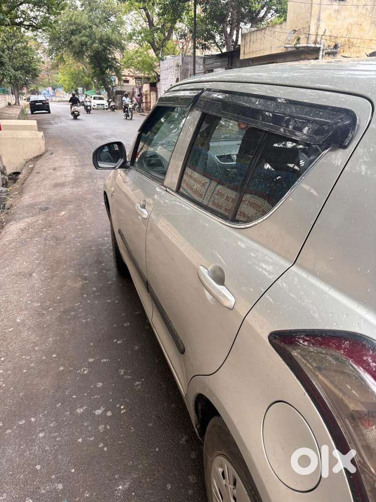 Maruti Suzuki Swift 2017 Cng & Hybrids 62000 Km Driven