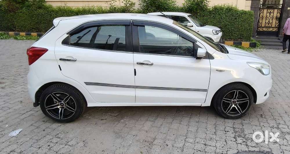Ford Figo 1.2p Trend Mt, 2015, Petrol