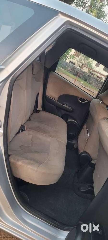 Honda Jazz V Mt Privilege, 2010, Petrol