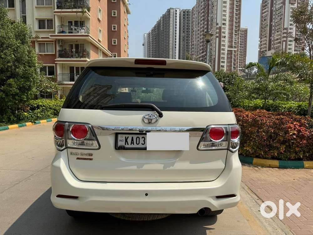 Toyota Fortuner Pearl White At Diesel Excellent Maintenance