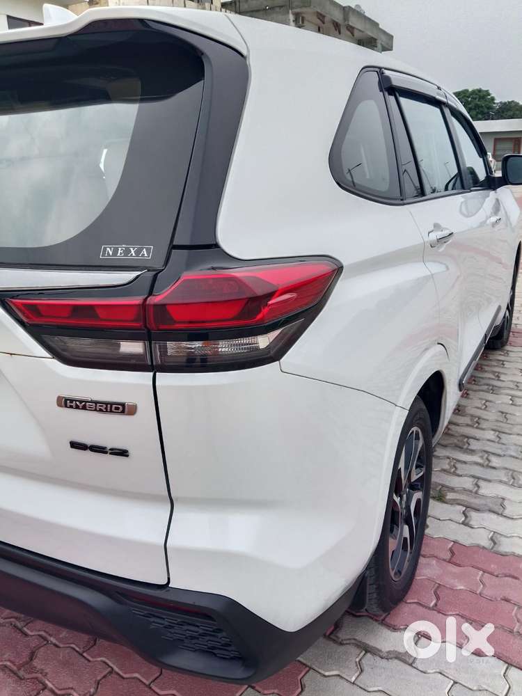 Maruti Suzuki Invicto Zeta Plus 7str, 2025, Petrol