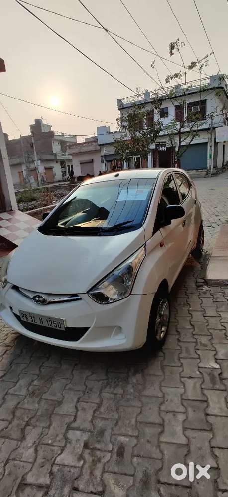 Hyundai Eon Magna +top Model, Alloys, Power Steering, Pls Read Desc.
