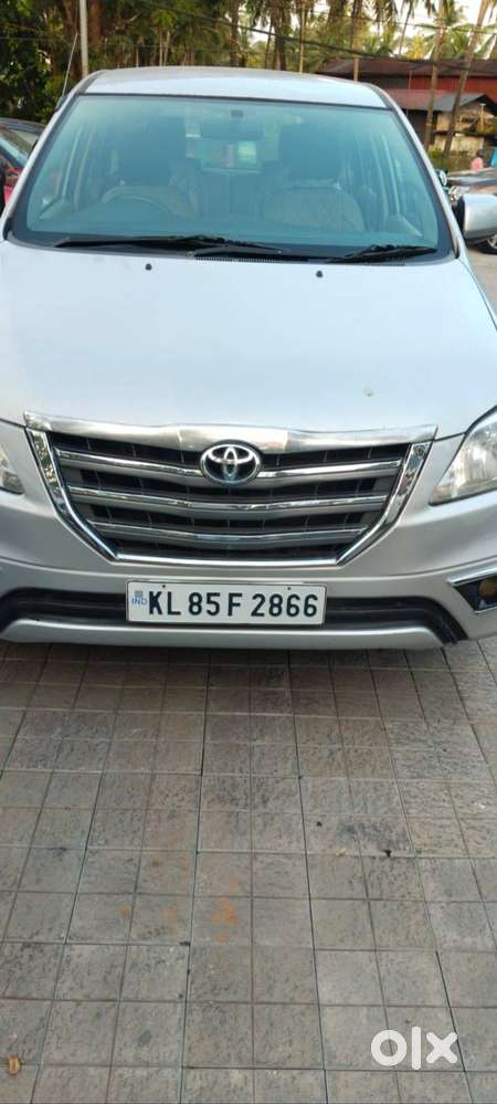 Toyota Innova Diesel 2014