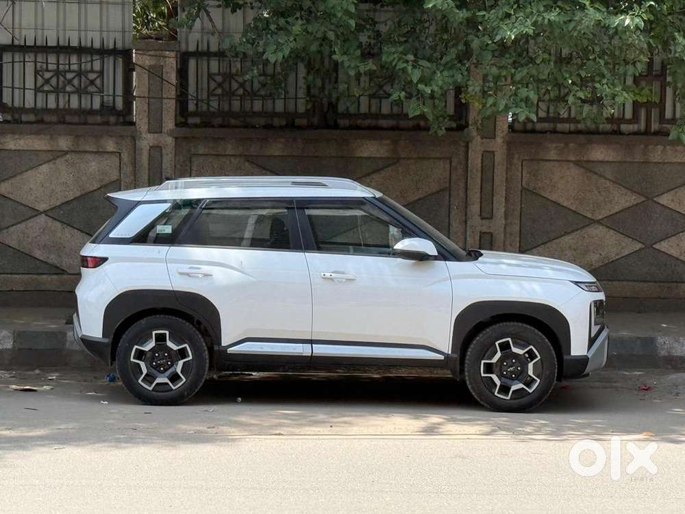 Hyundai Venue Hx5 Dec 2025 Petrol 5000 Km Driven