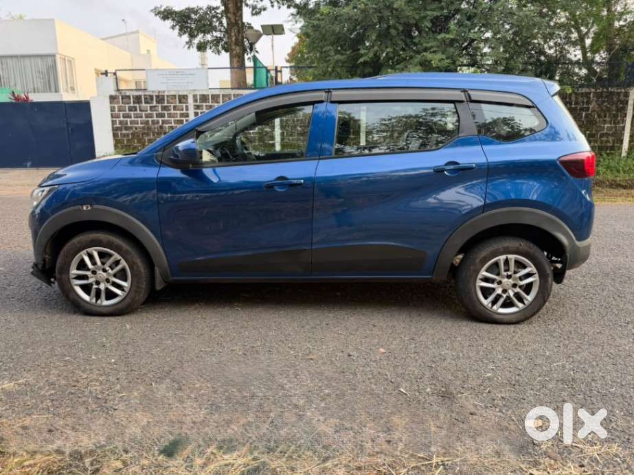 Renault Triber Rxl, 2022, Petrol