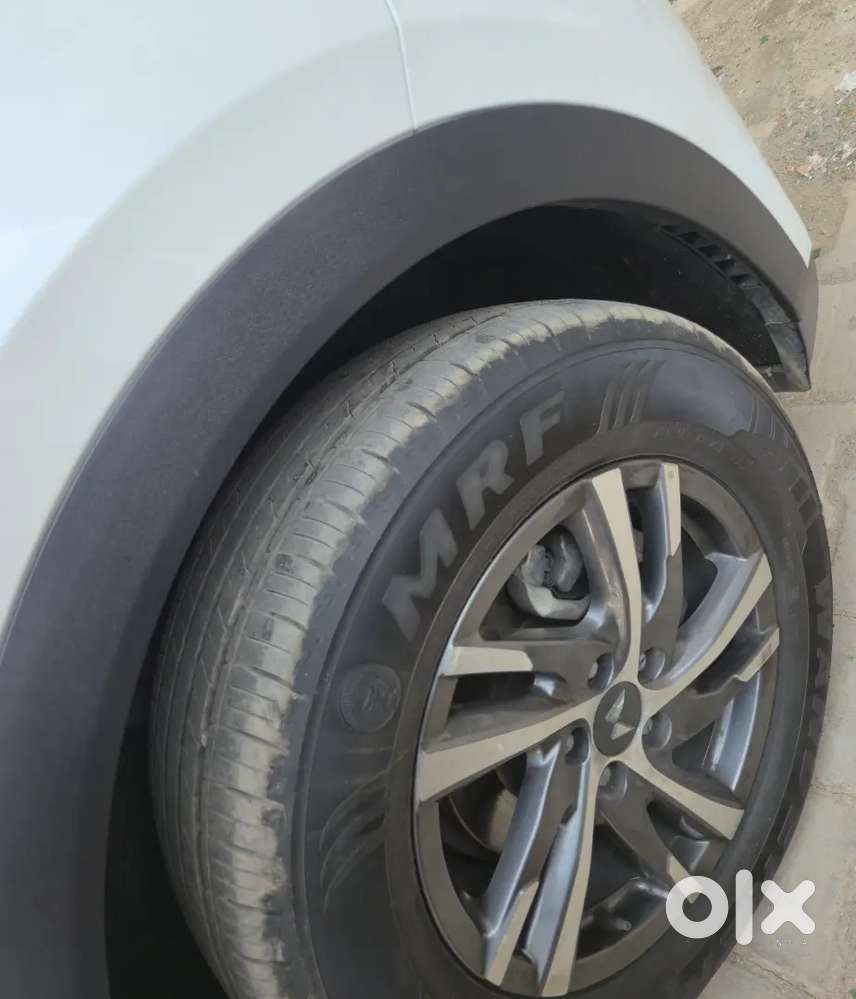 Mahindra Xuv700 2023 Petrol 16000 Km Driven