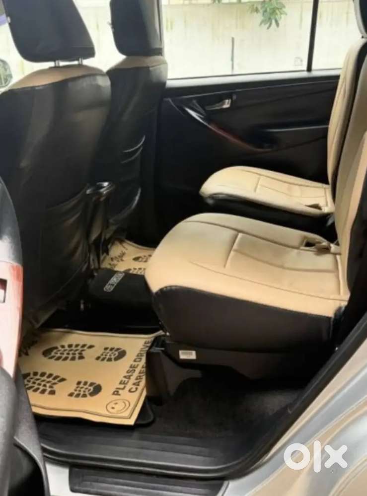 Toyota Innova Crysta 2018 Plus Mt