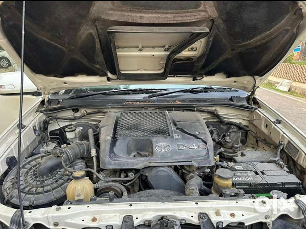 Toyota Fortuner Legender 2013 Diesel 120000 Km Driven