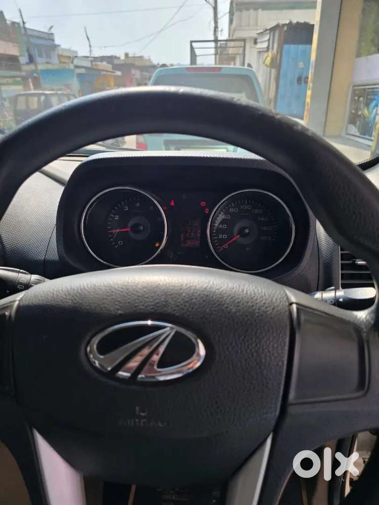 Mahindra Tuv 300 2015