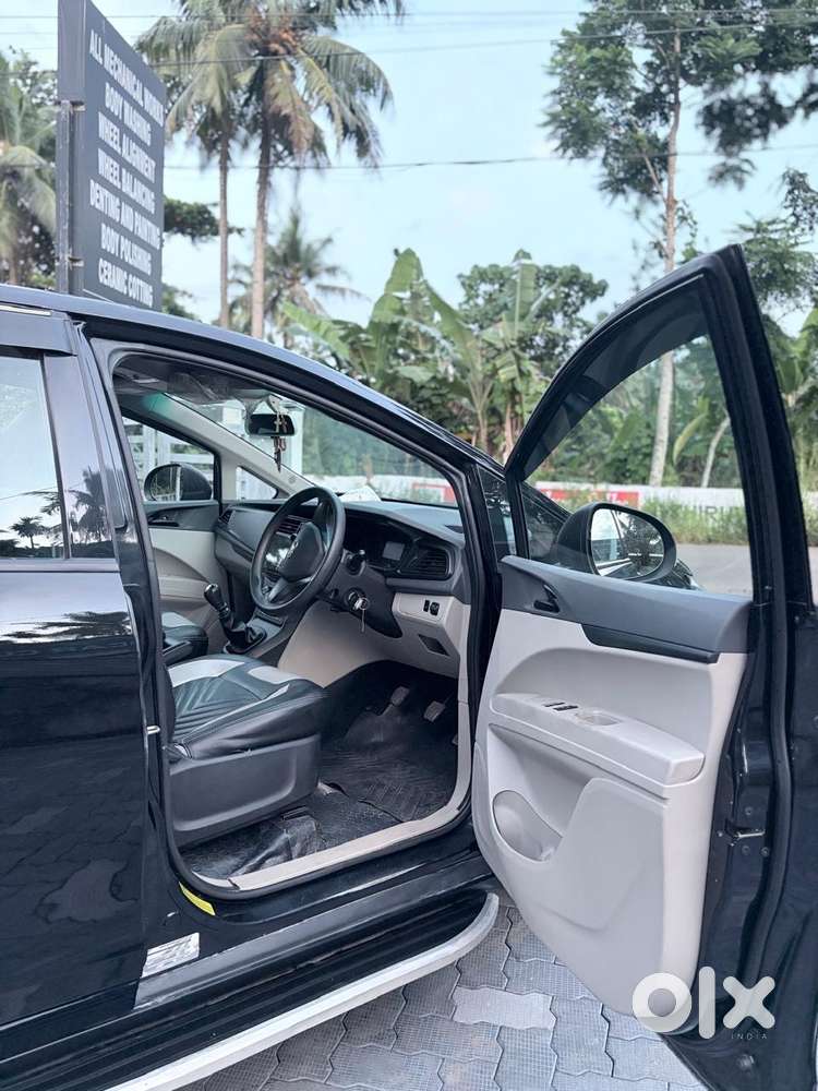 Mahindra Marazzo 2020 Diesel 73000 Km Driven