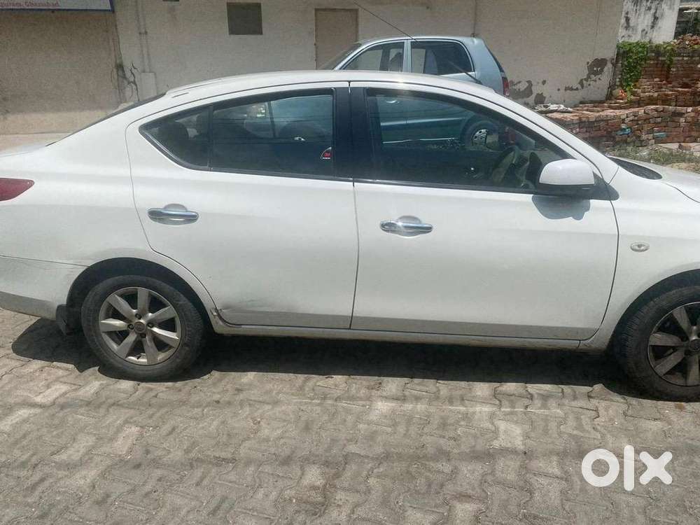 Nissan Sunny 2012 Petrol 40000 Km Driven
