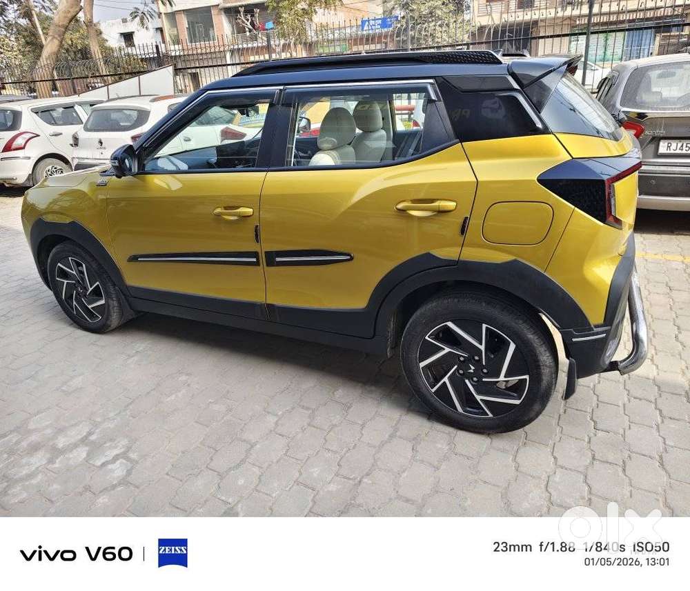 Mahindra Xuv 3xo Ax7l 1.2 Petrol At (pg), 2025, Petrol