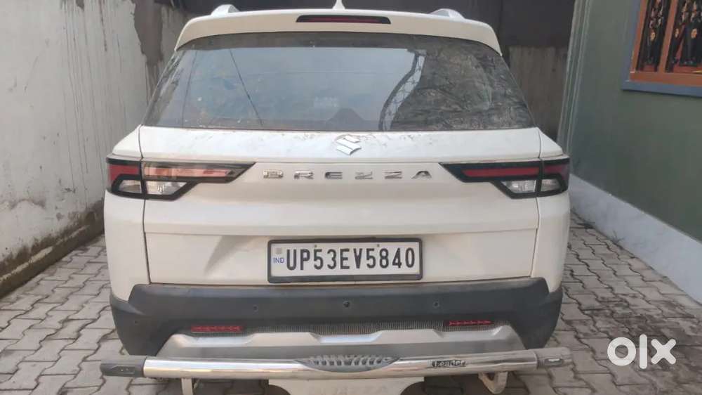Maruti Suzuki Brezza Lxi Dec 2023 Petrol Good Condition