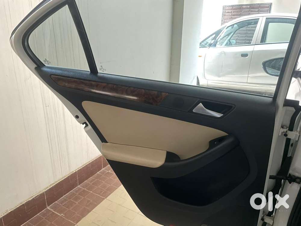 Volkswagen Jetta  Highline   Diesel  Automatic  2015