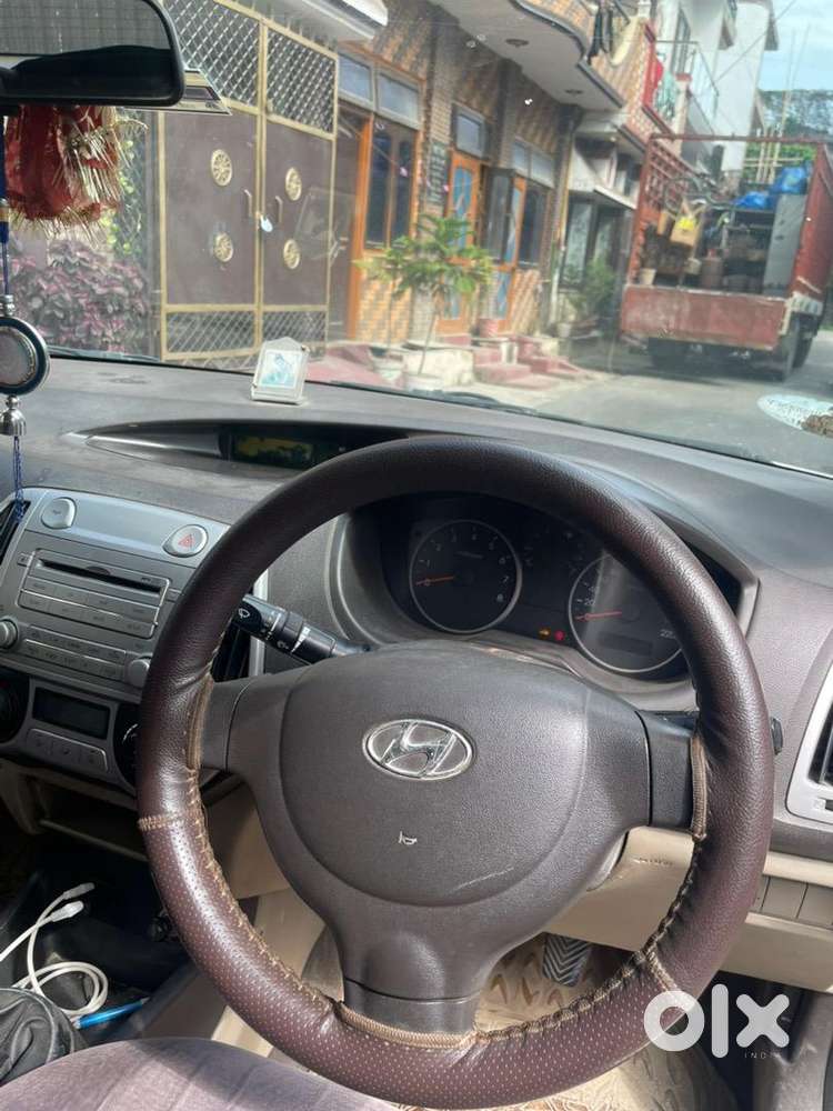 Hyundai Car 2011 Manual Petrol