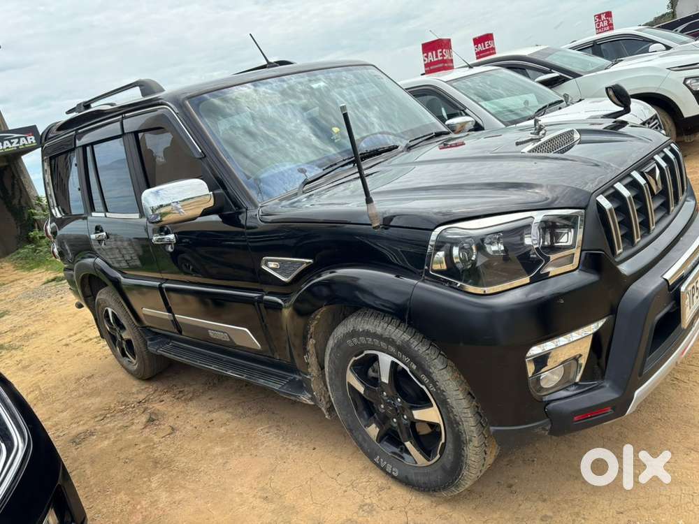 Mahindra Scorpio 2024 S11 First Owner Black