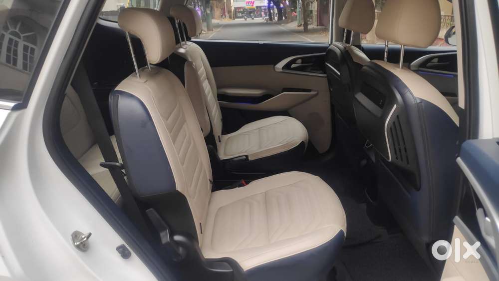 Kia Carens 1.4 Luxury Plus Dct 7 Str, 2022, Petrol