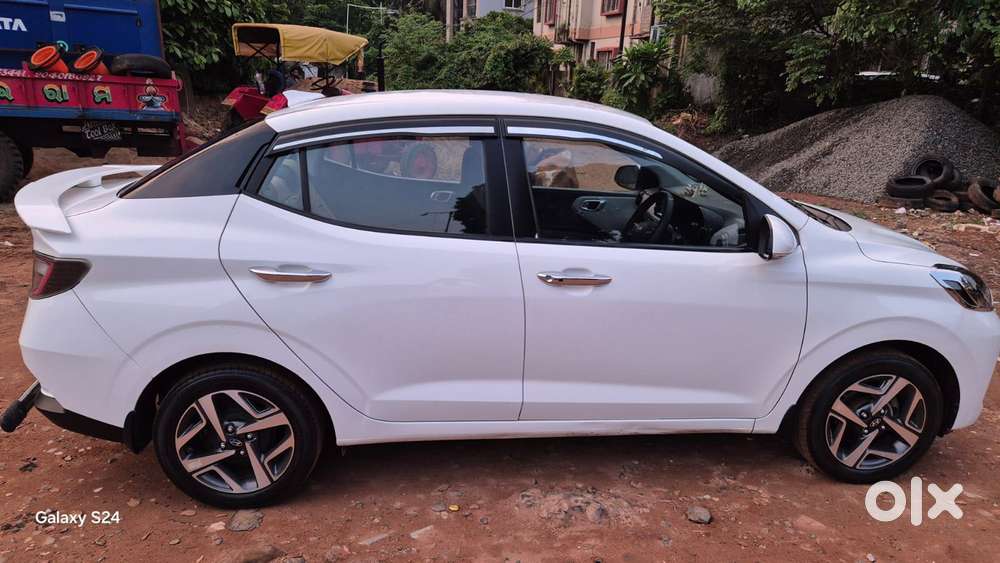 Hyundai Aura Sx (o) Manual, 2023, Petrol