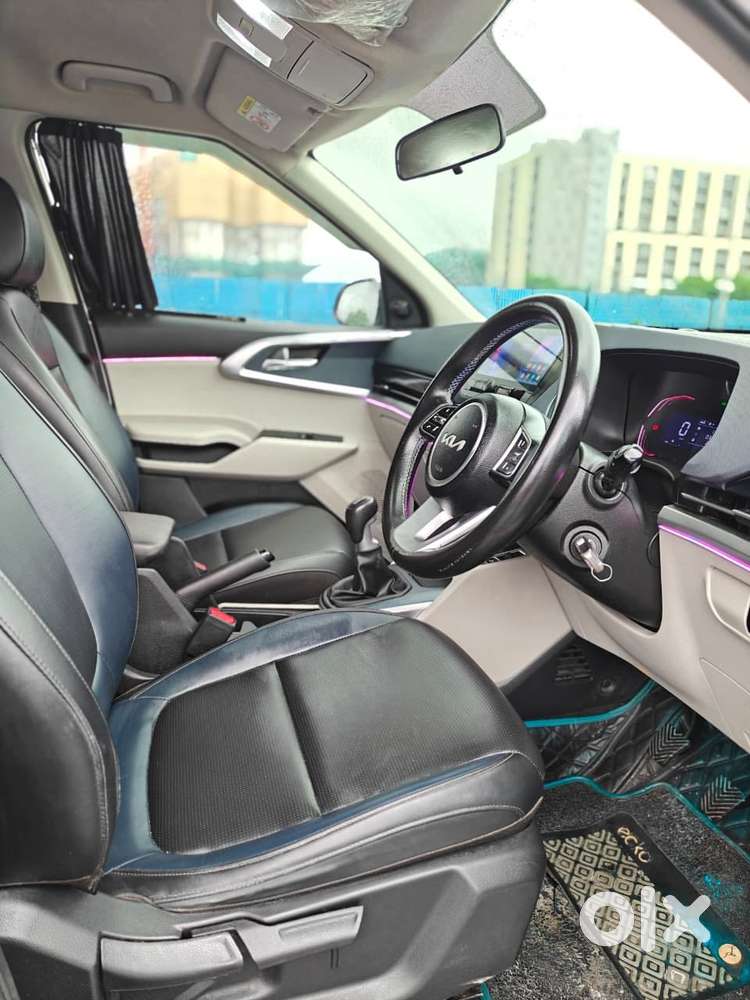 Kia Carens G 1.5 6mt Premium (o) 7-seater, 2023, Petrol