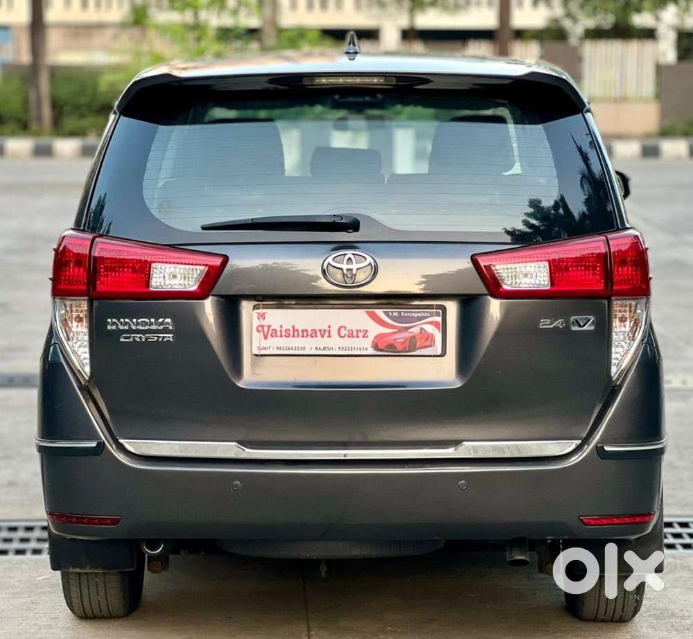 Toyota Innova Crysta 2.4 V 8 Str, 2017, Diesel