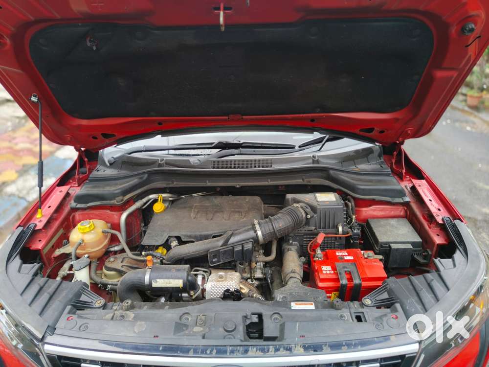 Mahindra Xuv300 W6, 2022, Petrol