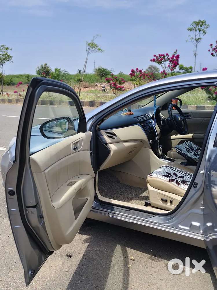 Maruti Suzuki Kizashi Petrol 2013