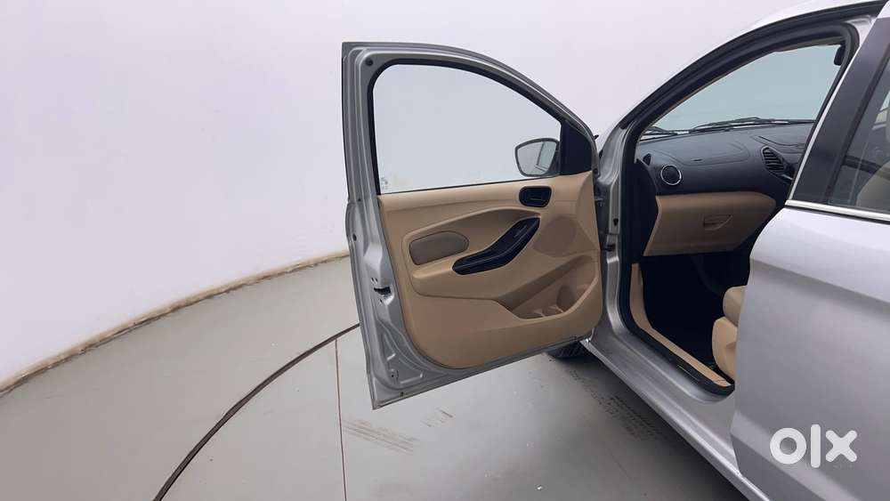 Ford Figo Aspire Titanium, 2017, Petrol