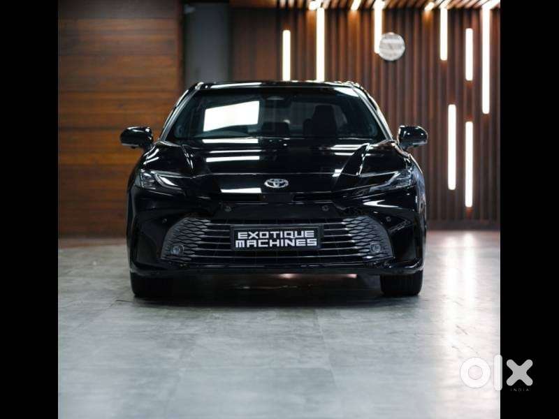 Toyota Camry Hybrid, 2025, Petrol