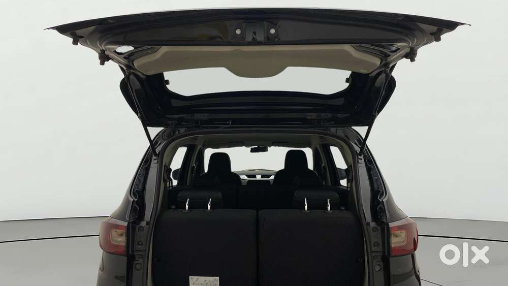 Renault Triber Rxz, 2024, Petrol