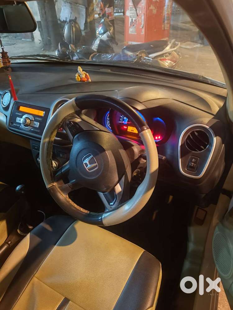 White Honda Mobilio In Mint Condition For Sale In Kandivali East