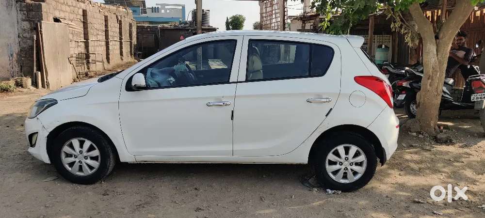 Hyundai I20 2012 Asta Top Modal Diesel Well Maintained