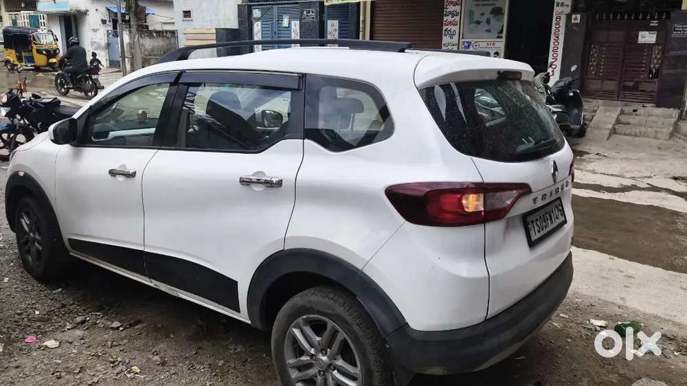 Renault Triber Rxz 2020 Petrol Automatic