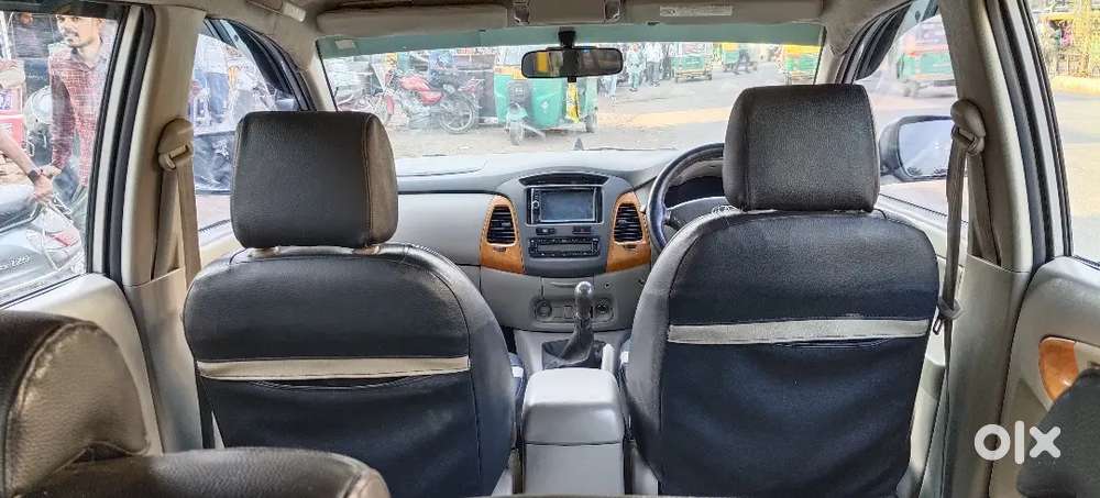 Toyota Innova 2010 Diesel Well Maintained