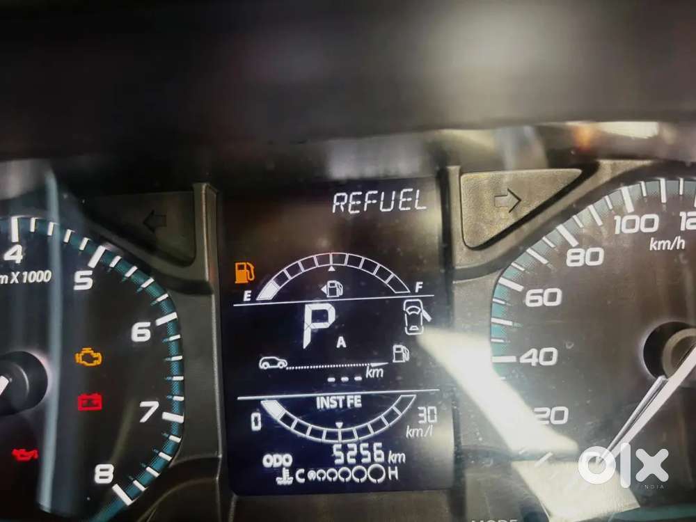 Tata Altroz 2025 Petrol 6000 Km Driven