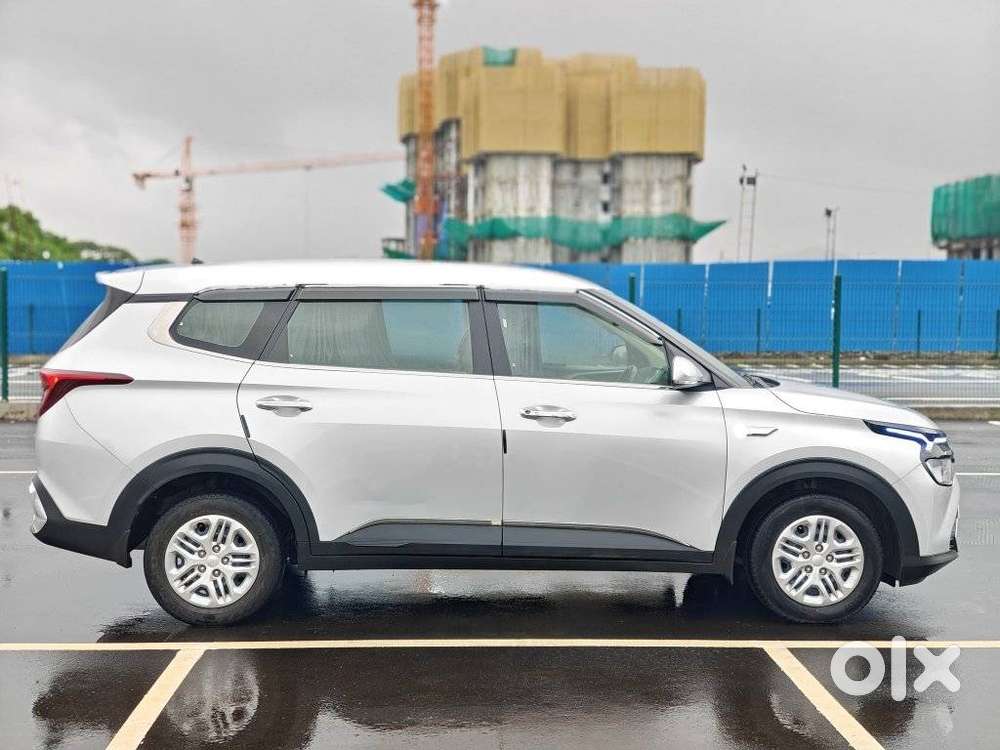 Kia Carens G 1.5 6mt Premium (o) 7-seater, 2023, Petrol