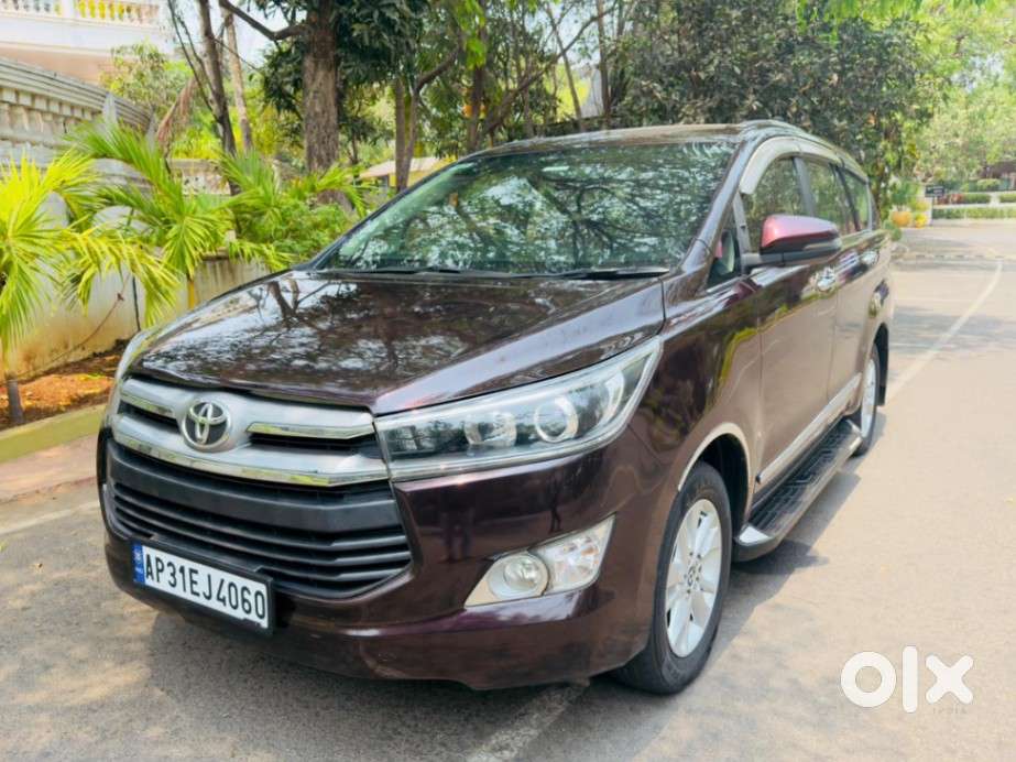 Toyota Innova Crysta 2.4 V 8 Str, 2018, Diesel