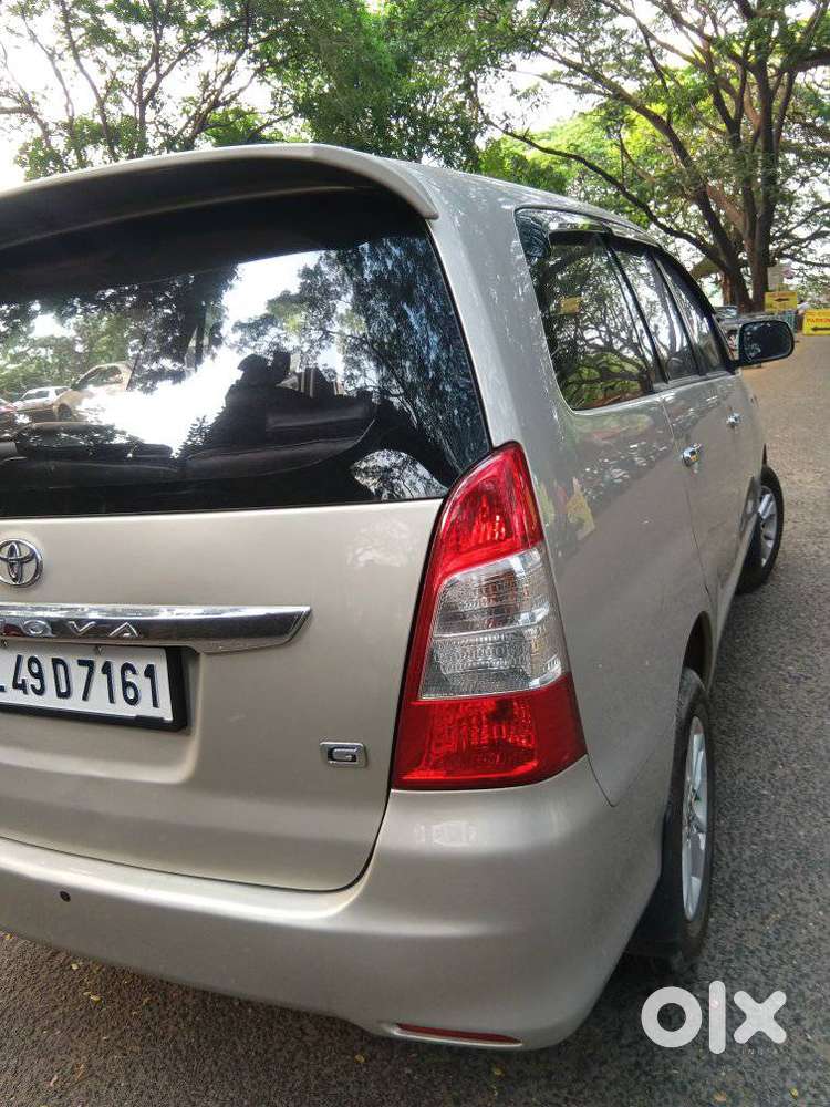 Toyota Innova 2012-2013 2.5 E Diesel Ms 7-seater, 2013, Diesel