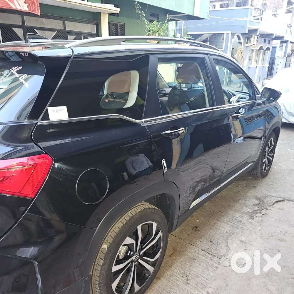 Mg Hector Plus 2023 Petrol 13050 Km Driven