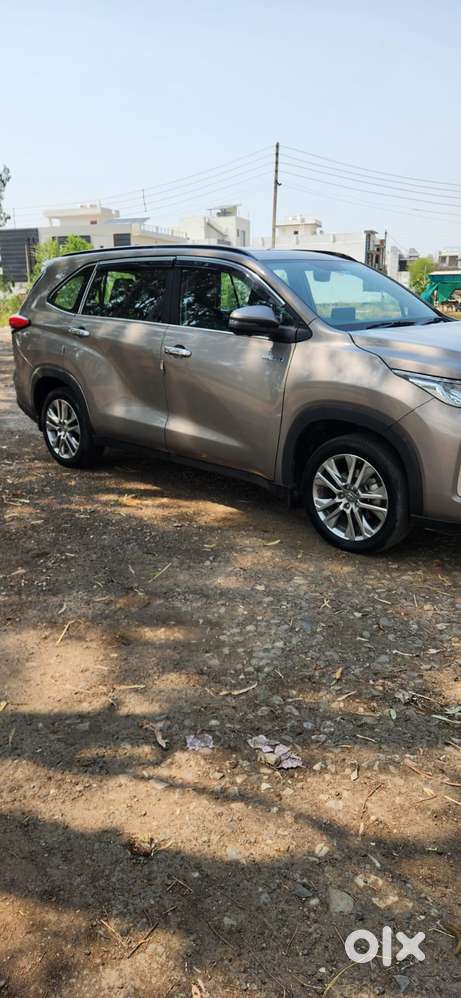 Toyota Innova Hycross 2.0 Vx (o) Hybrid 7 Str, 2024, Petrol