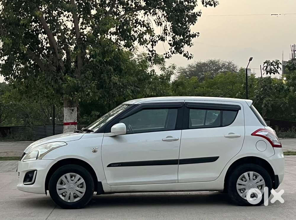Maruti Suzuki Swift Lxi Optional-o, 2017, Petrol
