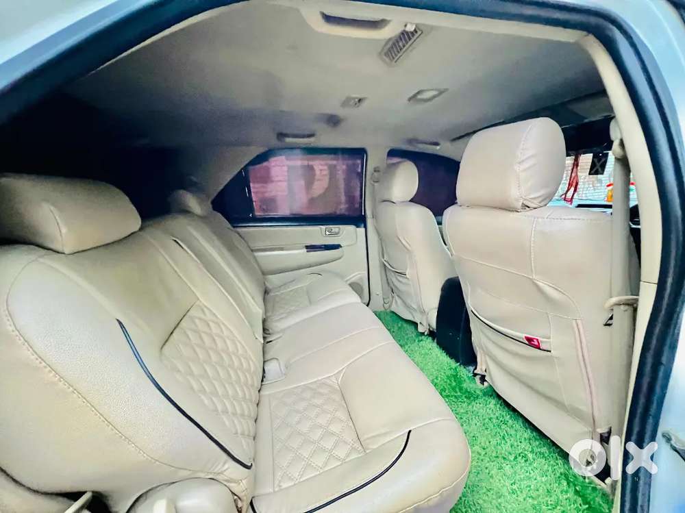 (urgent.sale) Fortuner Car 4x2 Mt  Diesel Well Maintained