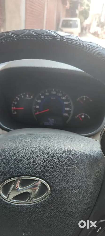 Hyundai Grand I10 2013 Diesel Manual Tyre And Battery New  Average 20+