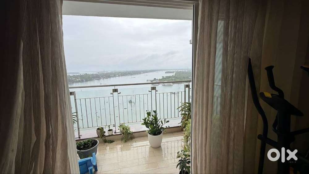 4BHK+ in Marine Drive