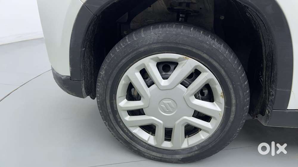 Maruti Suzuki Vitara Brezza 1.5 Vxi, 2022, Cng & Hybrids