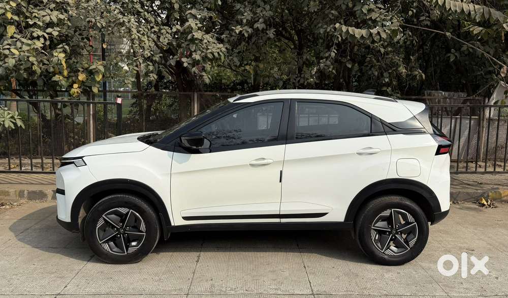 Tata Nexon, 2023, Petrol