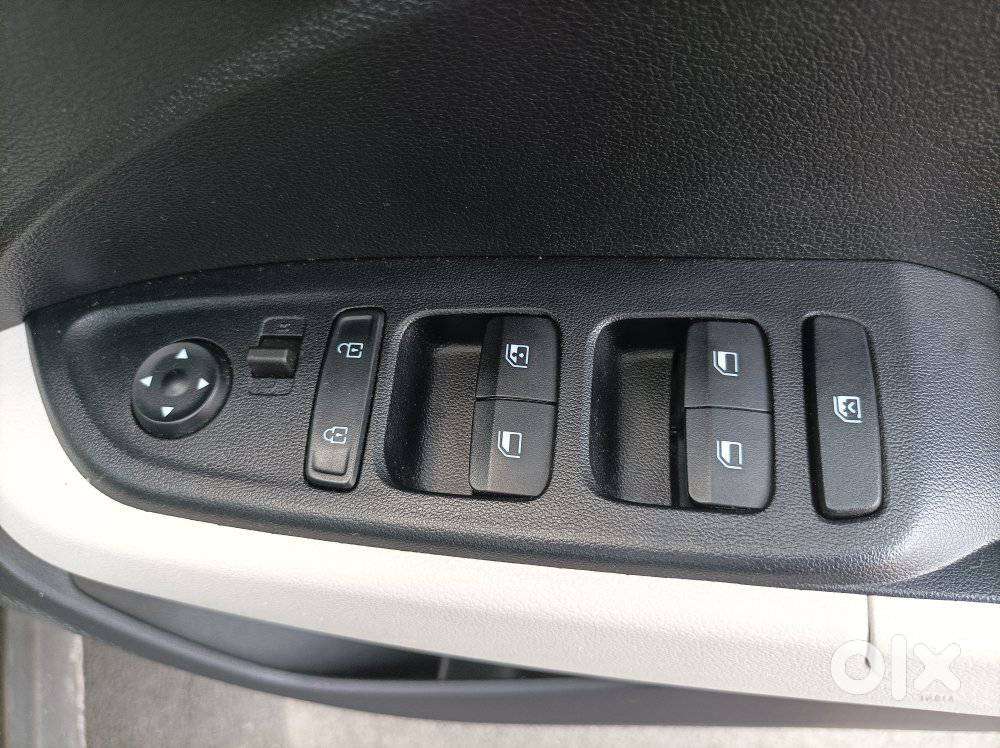 Hyundai Venue 1.0 S (o) Turbo Dct, 2024, Petrol